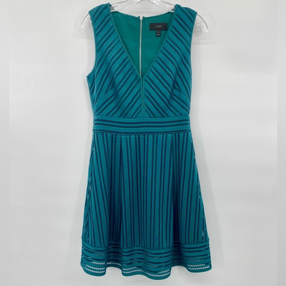 J.Crew Holiday Green Eyelet Dress size 2 - Picture 2 of 11